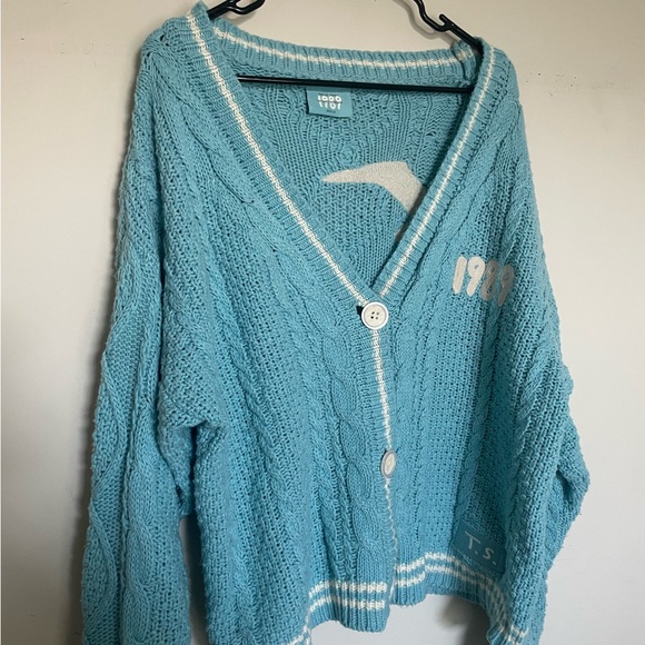 Taylor Swift 1989 Cardigan - Picture 1 of 4